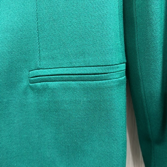 NWT. Linda Allard Ellen Tracy 100%wool blazer - Picture 5 of 10